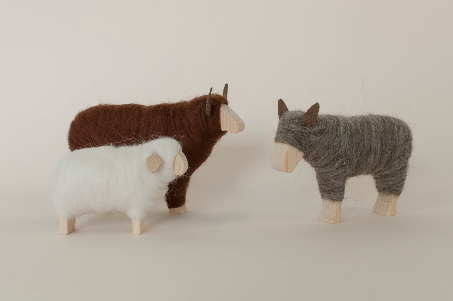 Nativity scene animal set