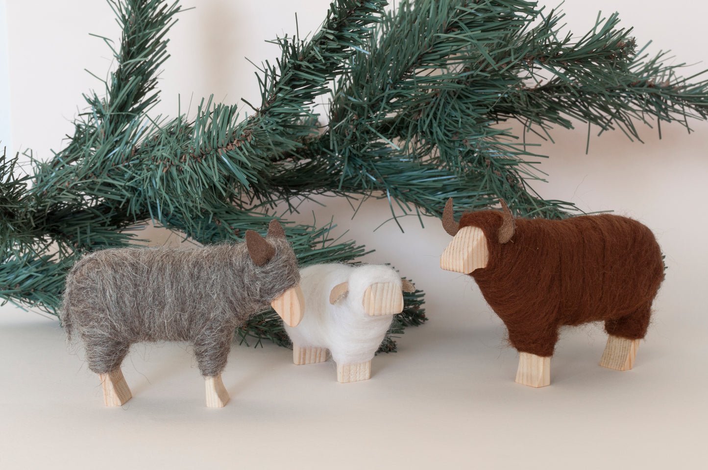 Nativity scene animal set