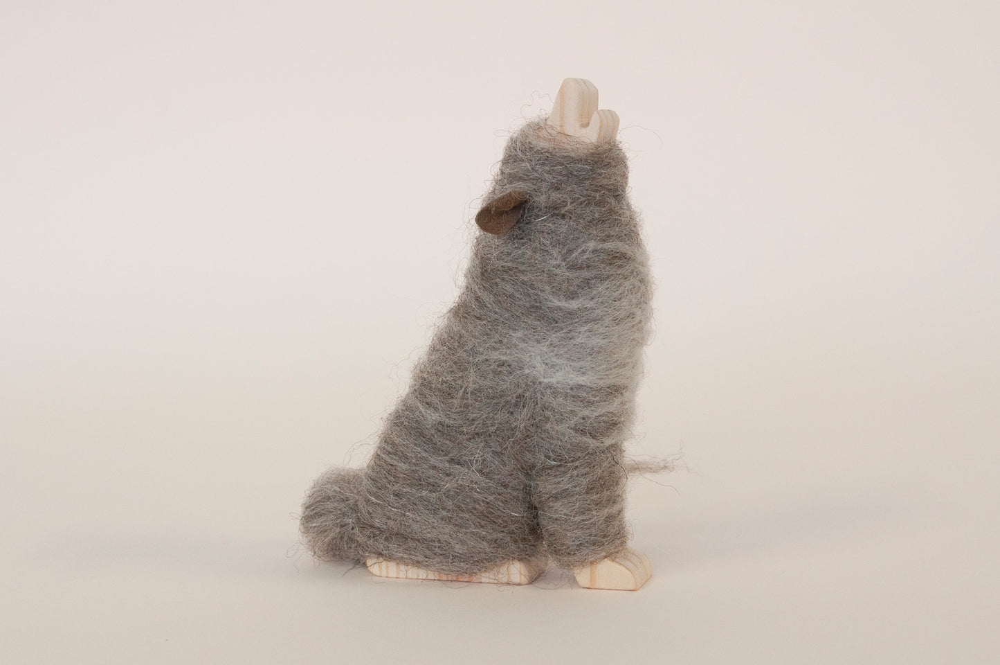 Howling wolf